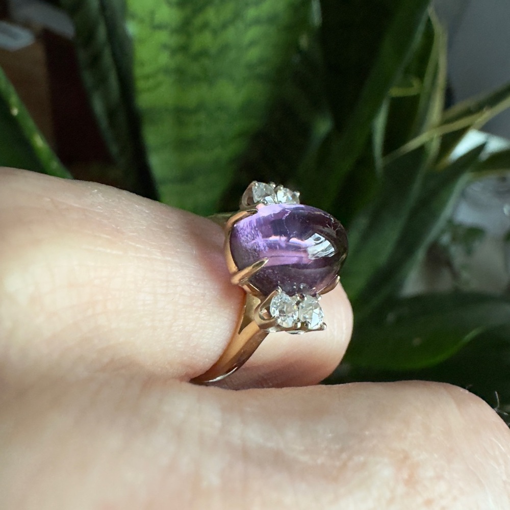 14k Sugarloaf Amethyst & Diamonds Ring - Picture 5 of 7